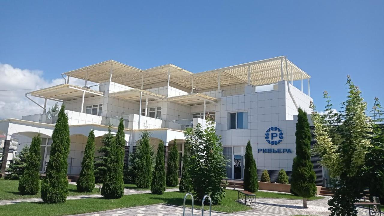 Готель Гостевой дом Ривьера Чолпон-Ата Екстер'єр фото